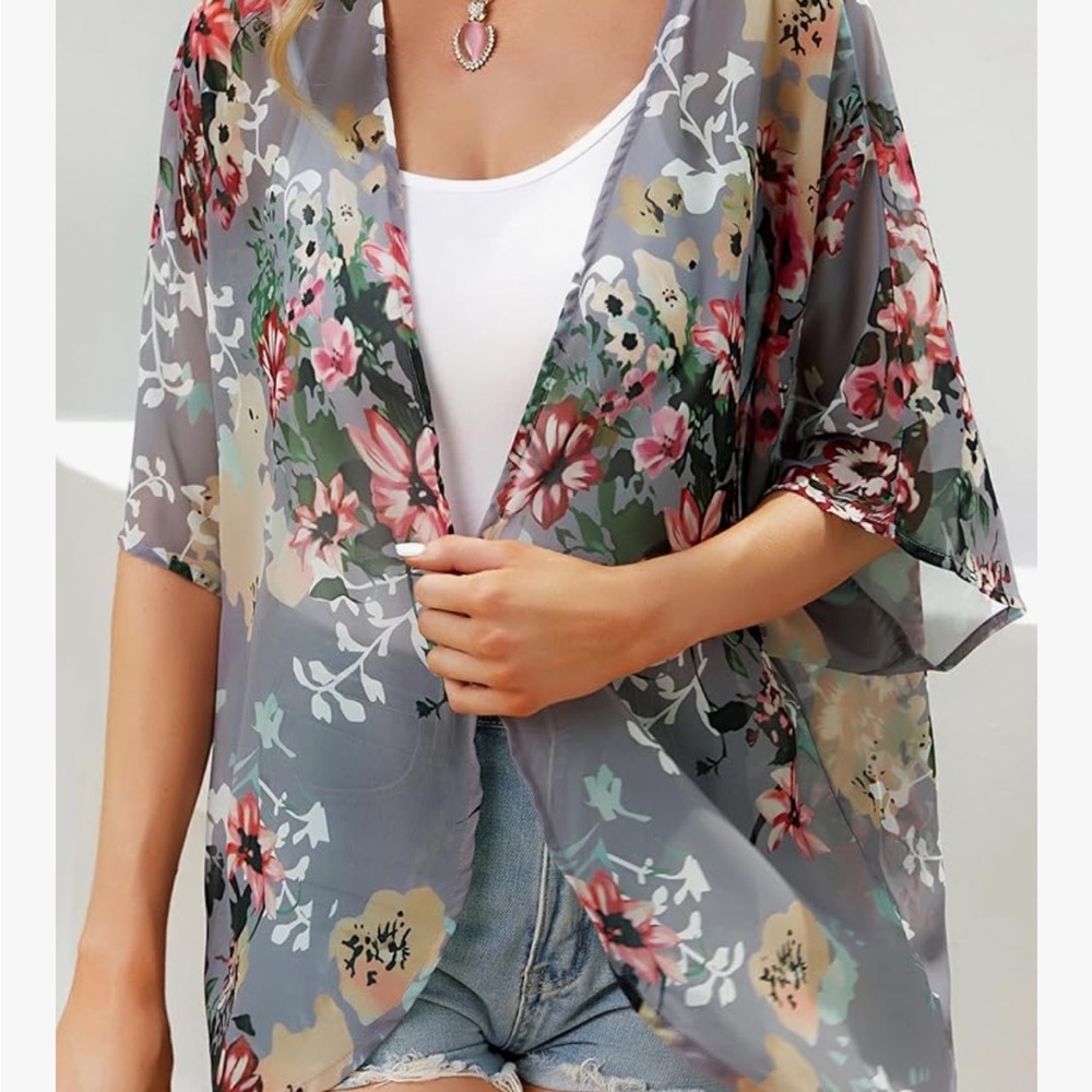 Floral Sheer Lightweight Kimono Cardigan fits sizes 18-22